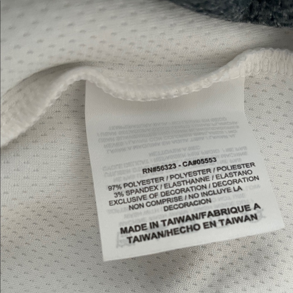 Nike Dri-Fit top - Picture 8 of 10